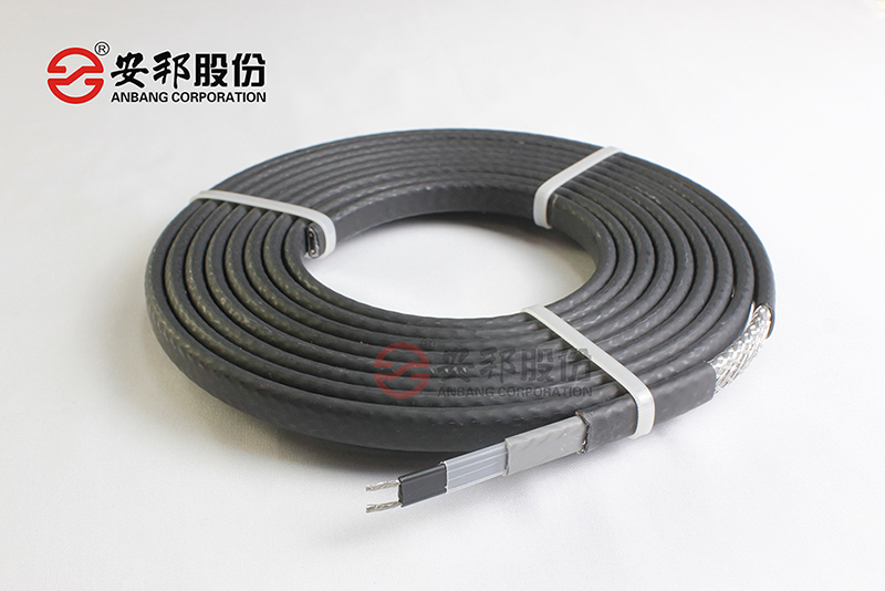 Low temperature self-regulating heating cable